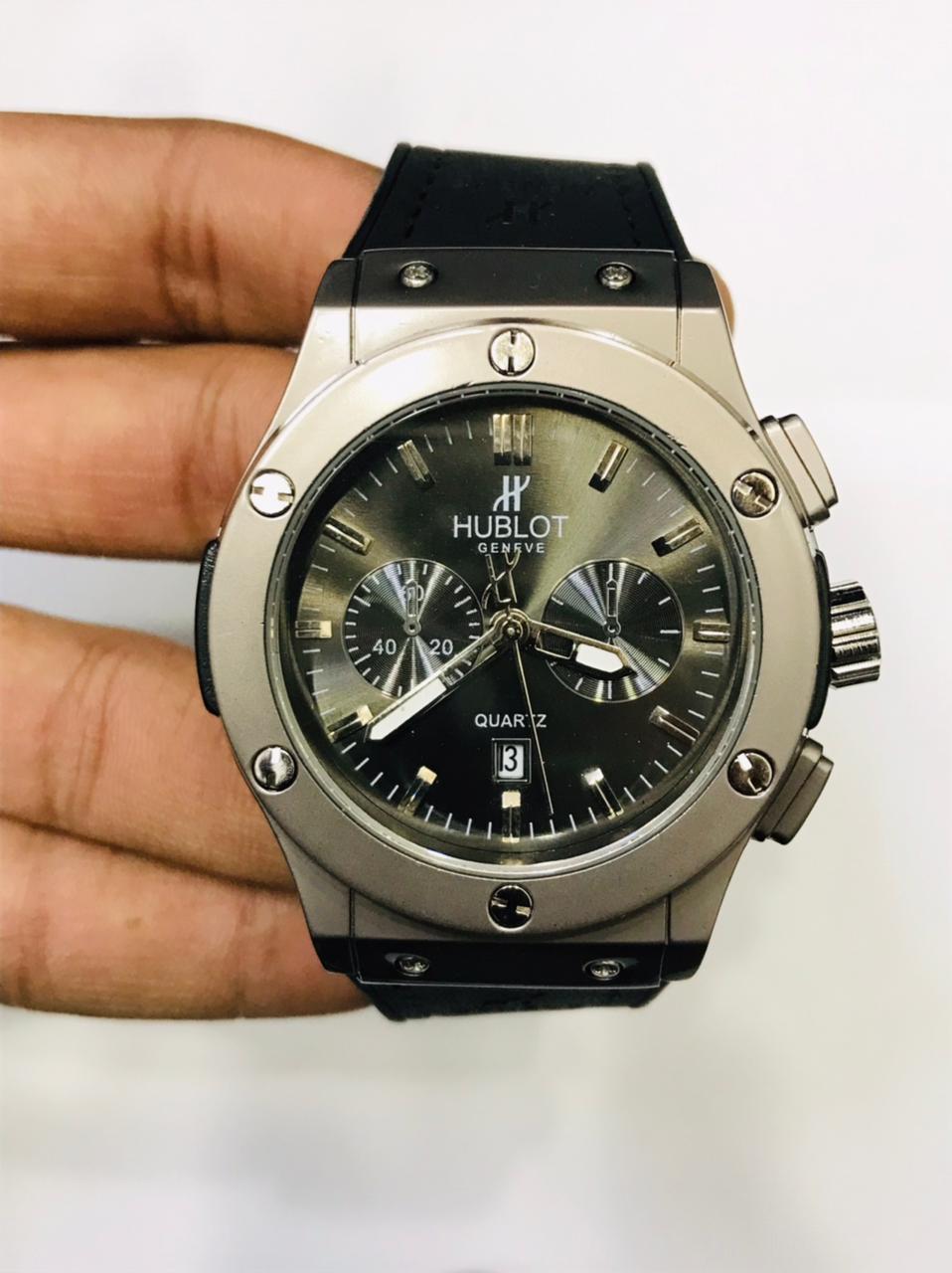 HUBLOT CHRONO CLASSIC DATE (BLACK SILVER)