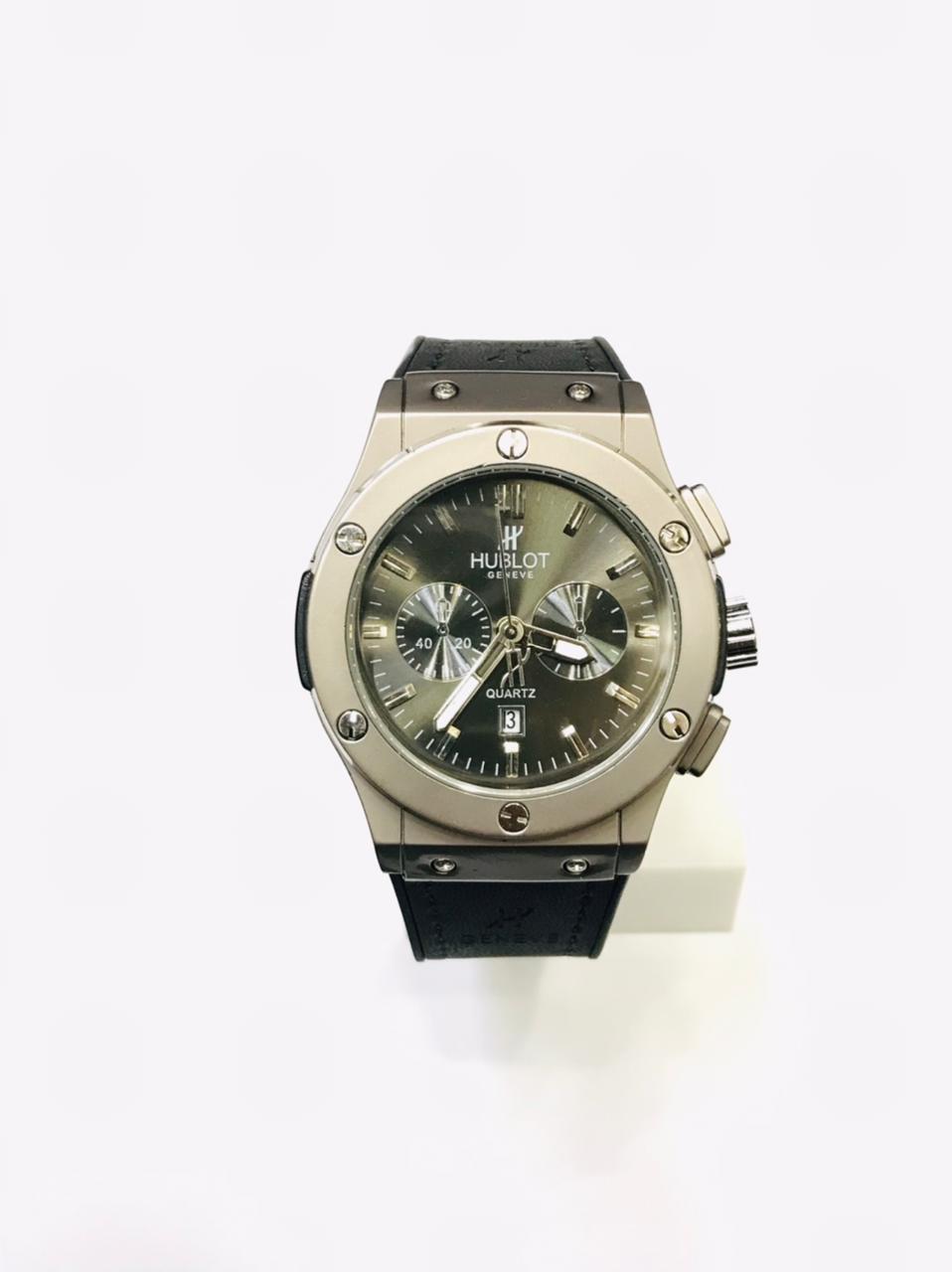 HUBLOT CHRONO CLASSIC DATE (BLACK SILVER)